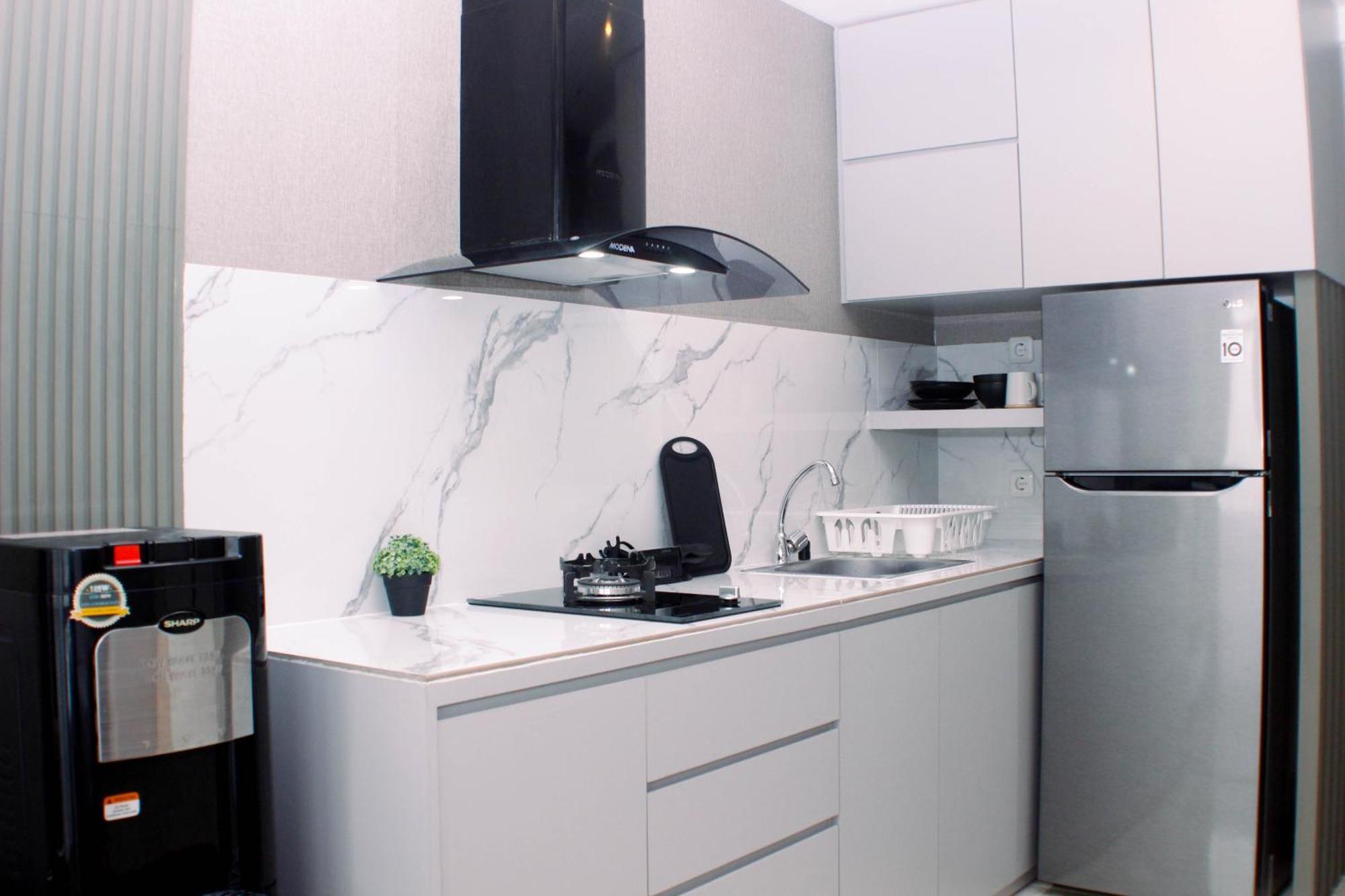 Apartemen Modern Look And Restful At 32th Floor Vasanta Innopark By Travelio *